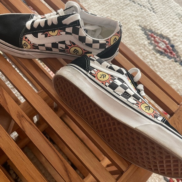 Vans Size 5 shoes - Picture 4 of 4